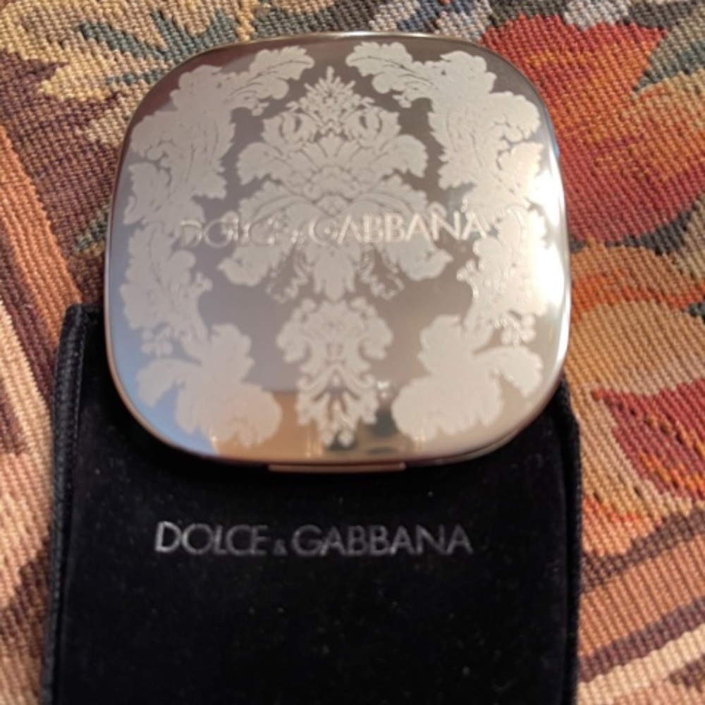 Dolce and Gabbana Baroque Lights Highlighter